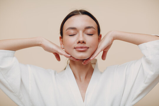 RICE WATER BENEFITS FOR SKIN AND HAIR : HOW TO USE IT ?